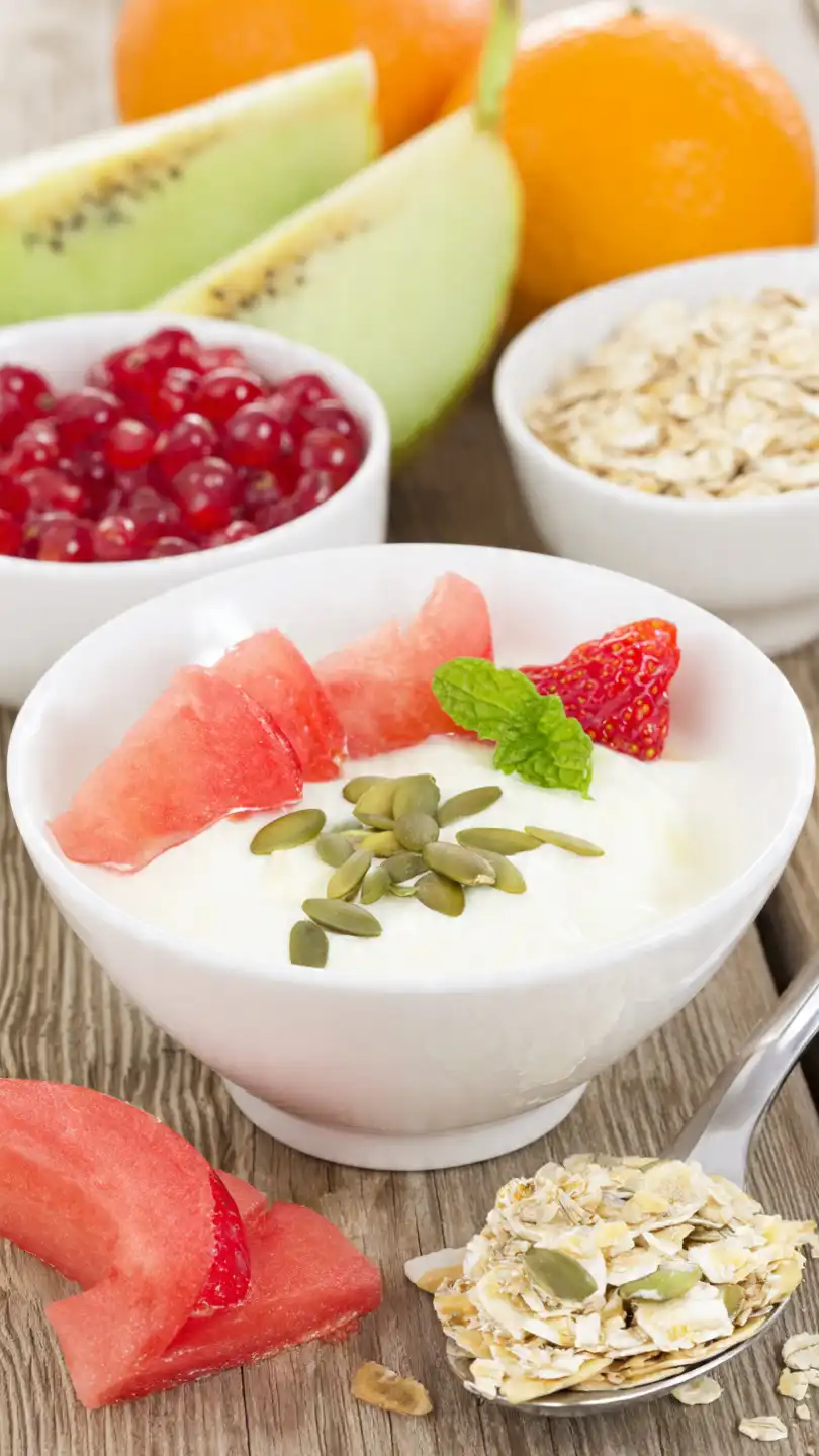 Comment perdre du ventre rapidement pour une femme sans régime ? 2 petit d jeuner sain avec fruits yaourt et